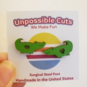 NWT Green Alligator Crocodile Earrings Studs